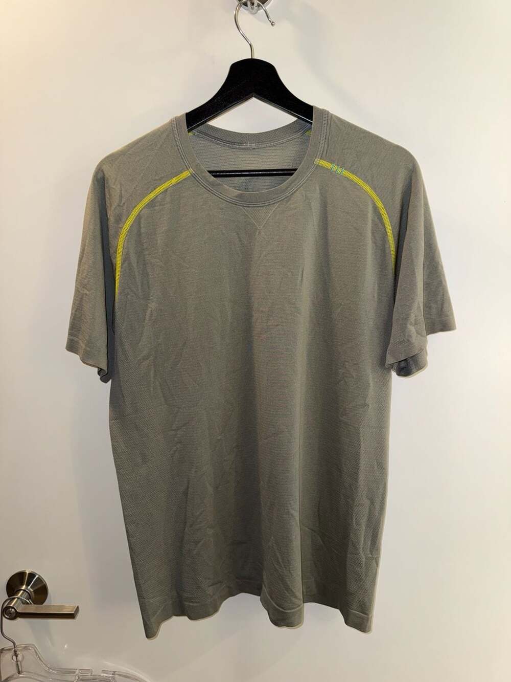 Lululemon Metal Vent Tech Short Sleeve Shirt Size M